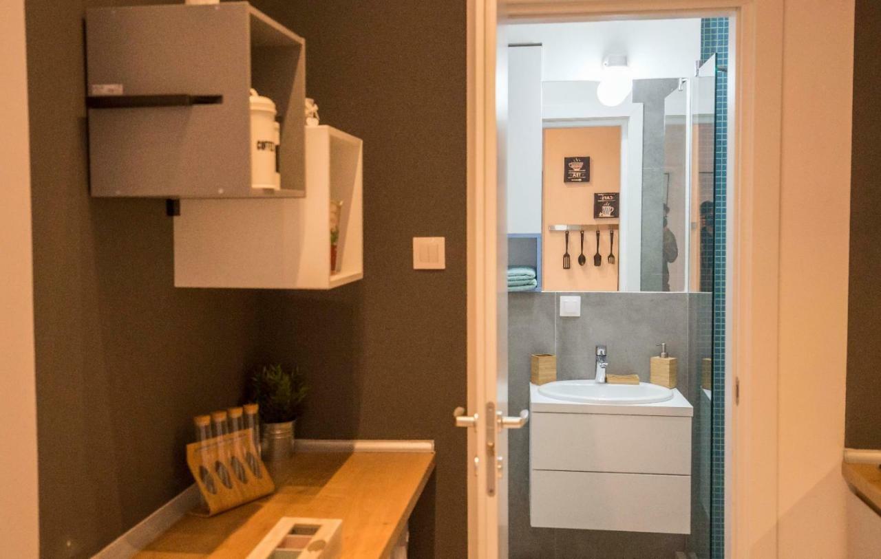 Ideal Apartment Bucarest Esterno foto